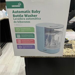Grownsy Automatic Baby Bottle Washer in Blue and White (also have one in pink)